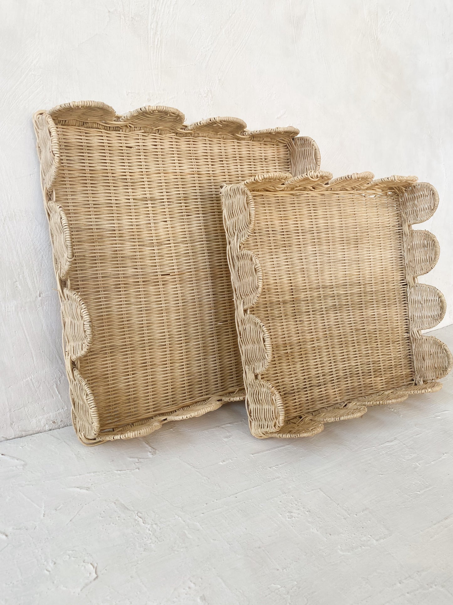 Scallops Rattan Tray