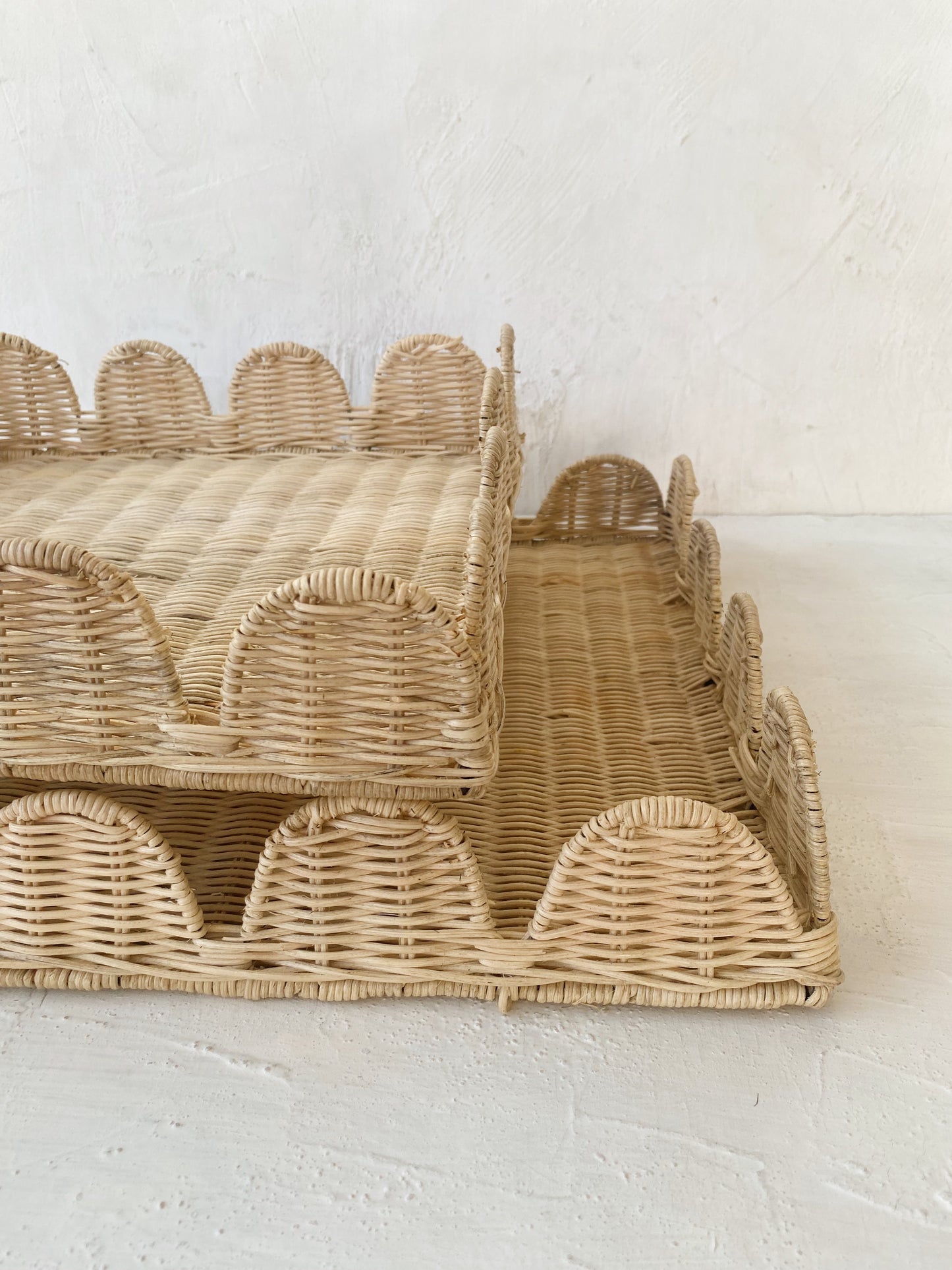 Scallops Rattan Tray