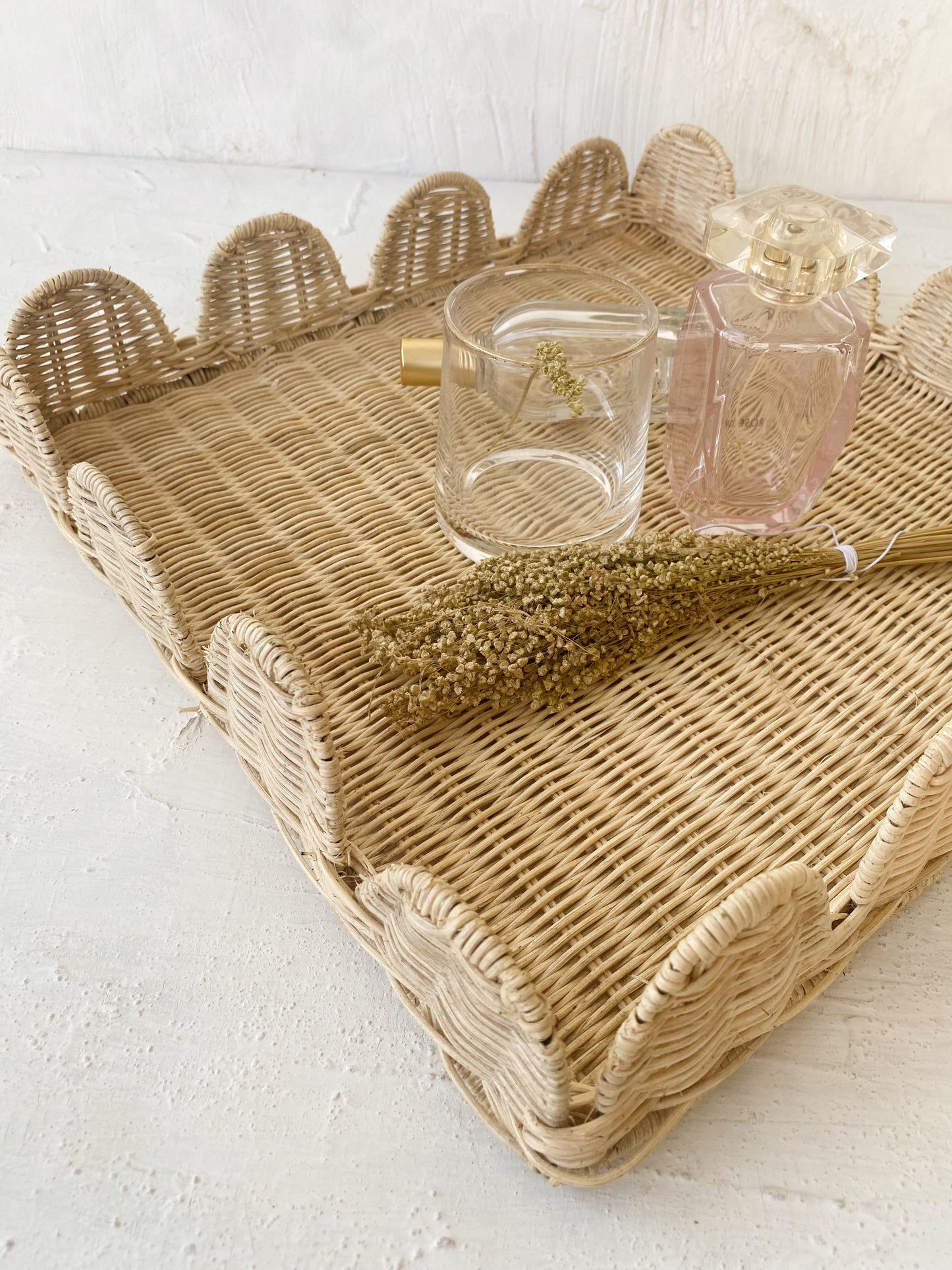 Scallops Rattan Tray