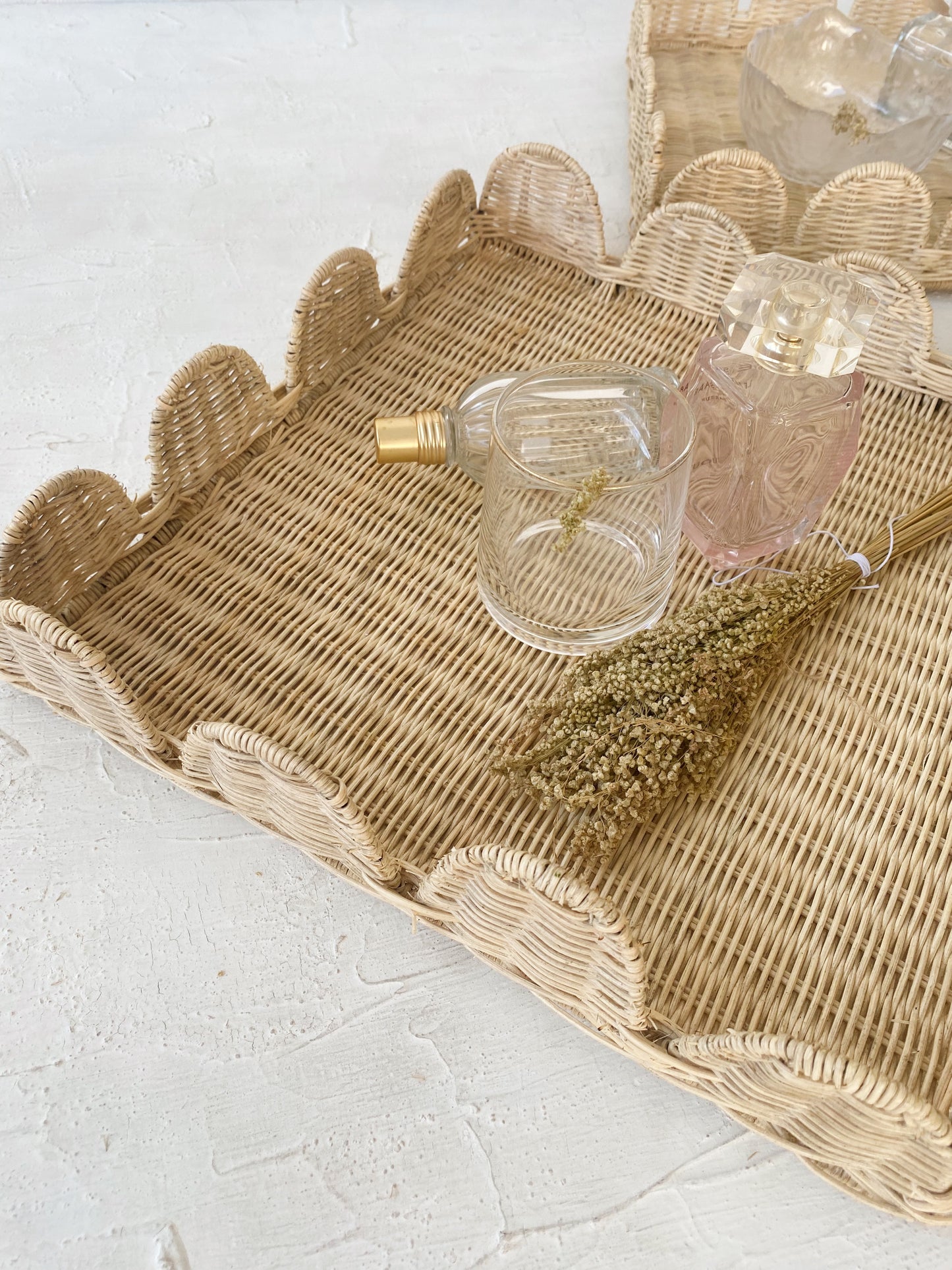 Scallops Rattan Tray