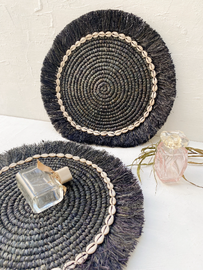 Raffia Shell Fringe Black Placemats