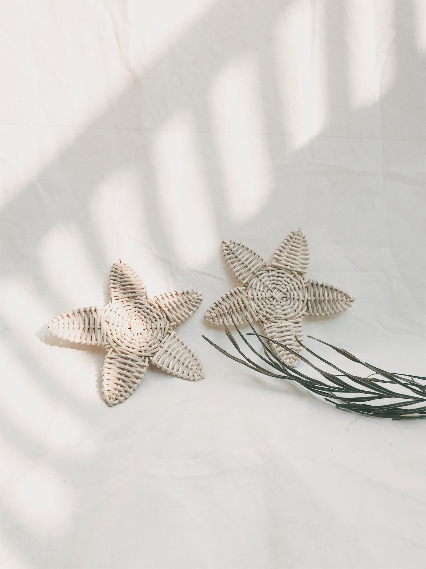 Set of 2 Rattan Star