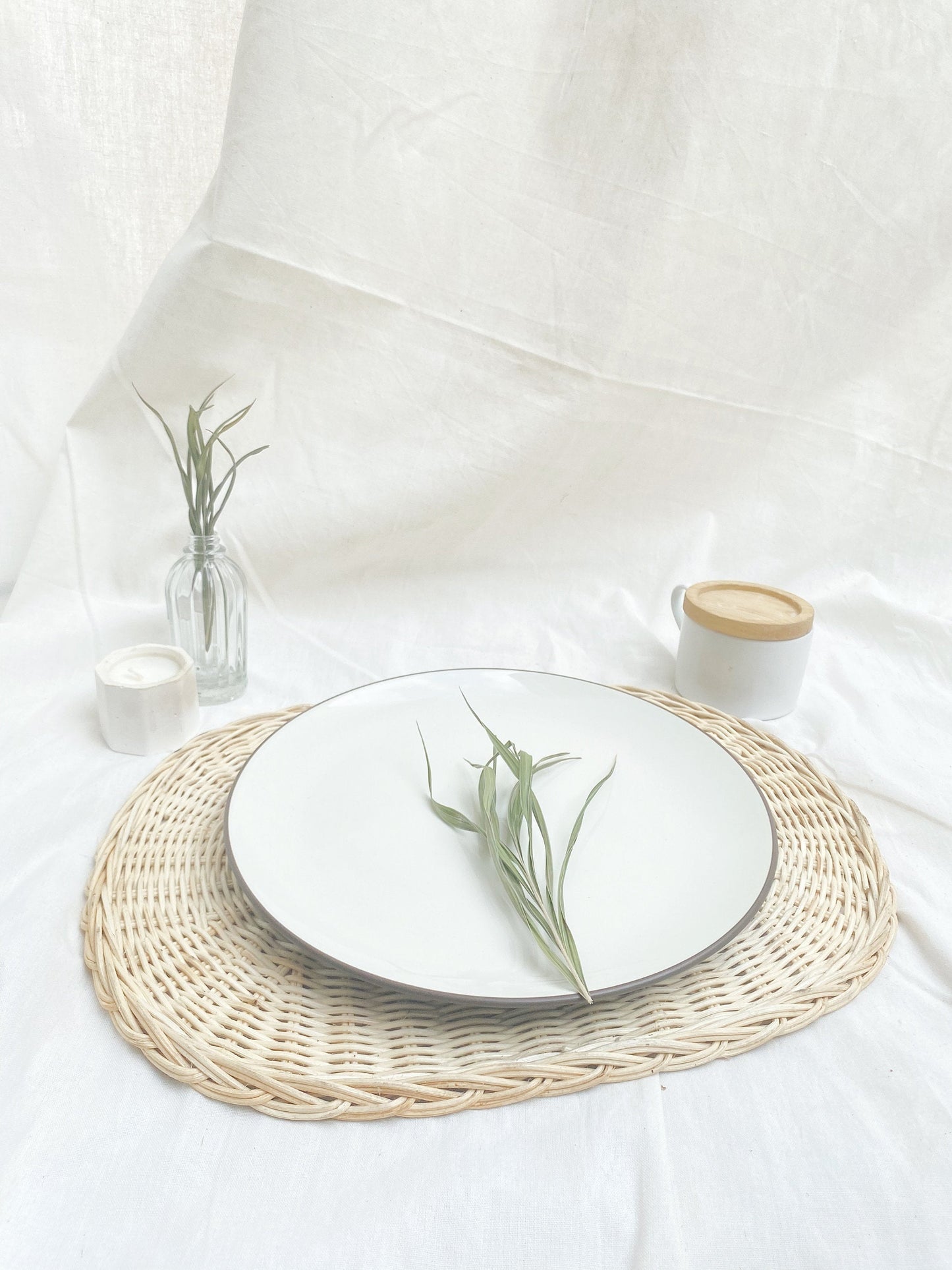 Irian Oval Rattan Placemats