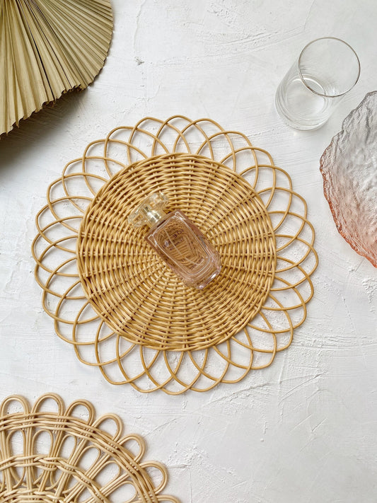 Mare Flower Rattan Placemats